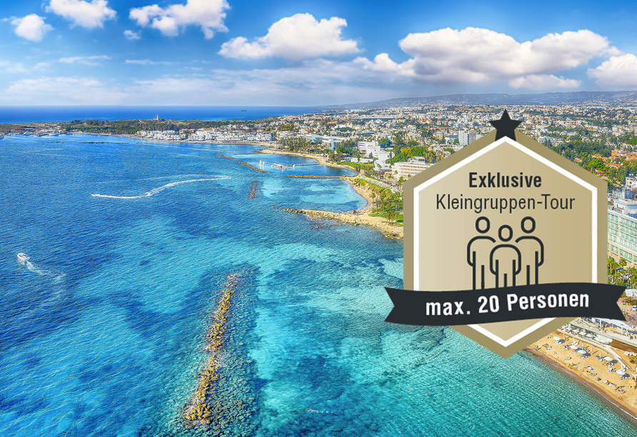 Entdecken Sie die Vielfalt Zyperns: In Paphos erwartet Sie blaues Meer, feine Sandstrände und historische Ruinen.