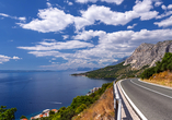Lassen Sie sich bei Ihrer Fahrt nach Dubrovnik von der malerischen Makarska Riviera verzaubern.