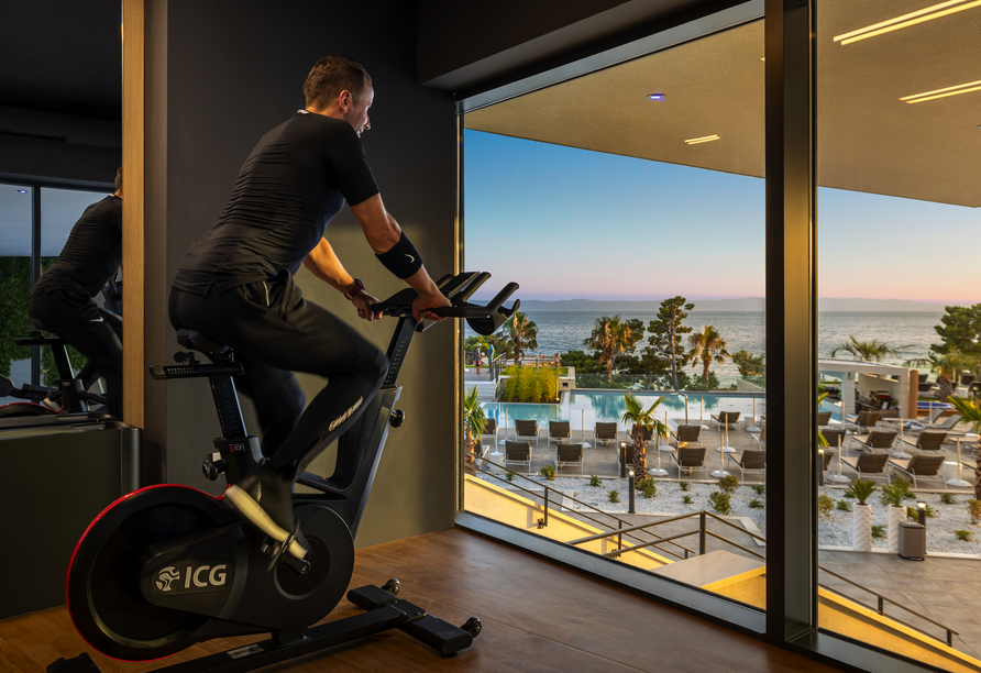 Für Aktive bietet Ihr Hotel unter anderem einen Fitnessraum, in dem Sie sich sportlich betätigen können.