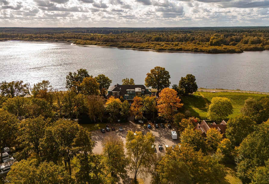 Luftansicht auf das Hotel