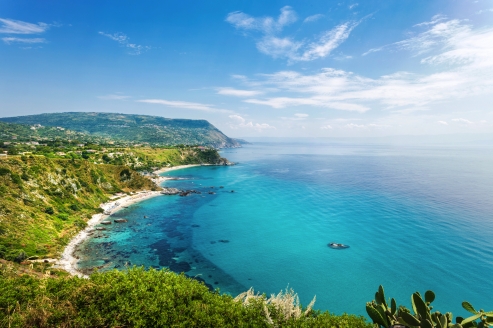 Willkommen zu Ihrer wohlverdienten Auszeit an Kalabriens Küste.