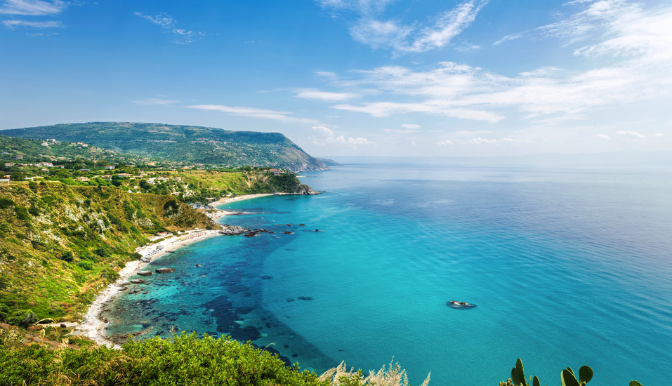 Willkommen zu Ihrer wohlverdienten Auszeit an Kalabriens Küste.