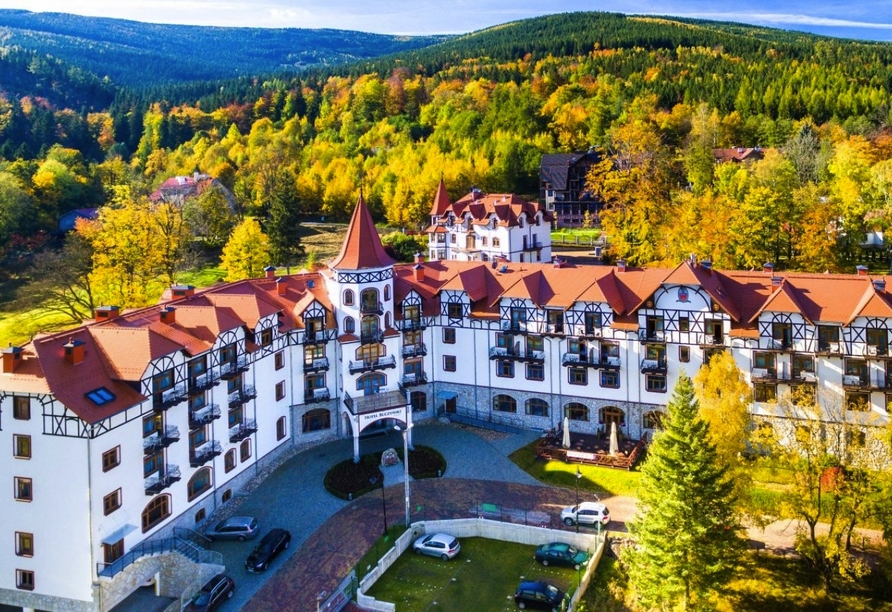 Das Hotel Buczyński Medical & Spa empfängt Sie inmitten des Isergebirges.