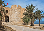 In Houmt Souk haben Sie Zeit für eigene Erkundungen. Besichtigen Sie doch die Burg Borj El Ghazi Mustafa, die größte und am besten erhaltene Befestigungsanlage der Insel.