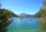 Lassen Sie sich von der landschaftlichen Schönheit des Achensees verzaubern.