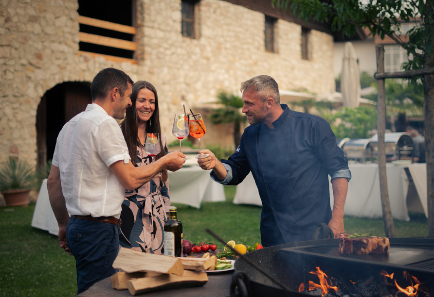 Die wöchentlichen Spezialitätenabende verbinden leckeres Essen mit Gemütlichkeit.