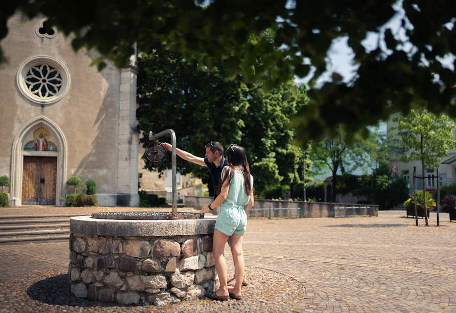 Lassen Sie sich bei einem Spaziergang durch Kurtinig von dem Örtchen begeistern.