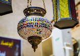Der Markt in Nizwa ist nicht nur für Gewürze, sondern auch für Töpferei und Silberwaren bekannt.