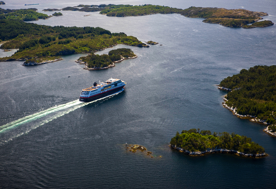 Freuen Sie sich auf Ihre Kreuzfahrt mit dem Hurtigruten-Schiff Midnatsol.