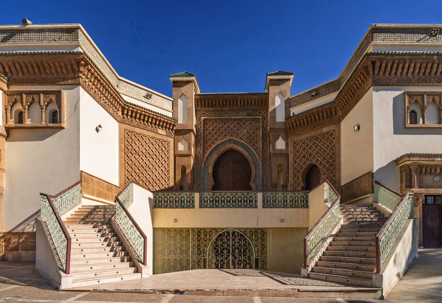 Die Große Moschee von Agadir beeindruckt durch ihre Architektur und ihre spirituelle Ausstrahlung.
