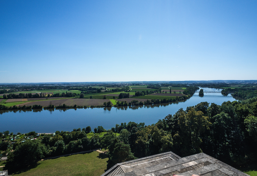 Vom Walhalla aus eröffnet sich eine wunderbare Sicht auf die Donau.