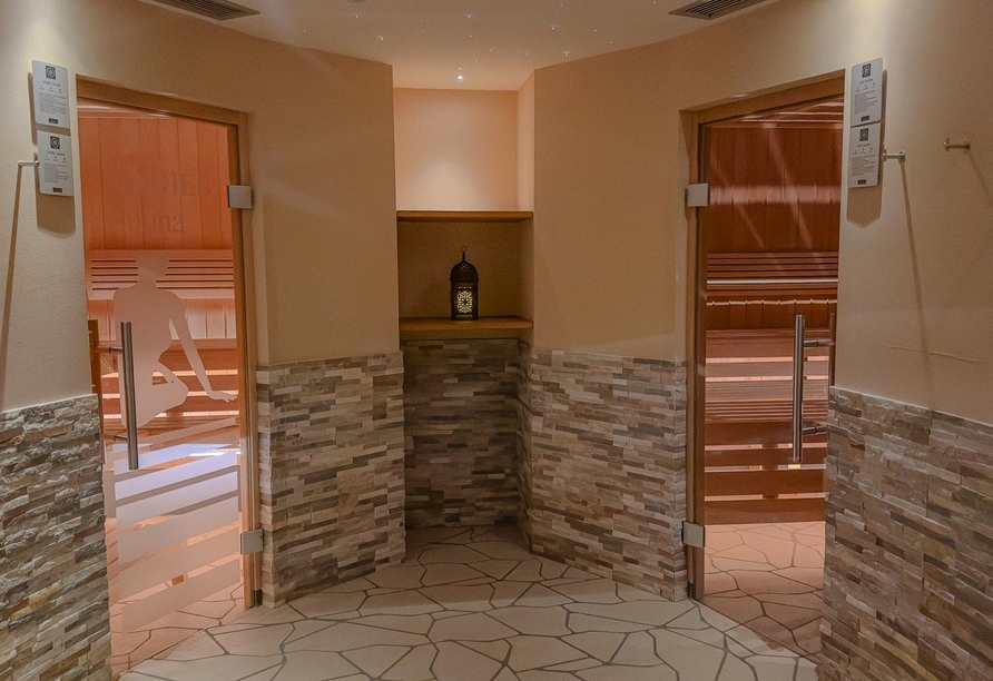 Im großzügigen Wellnessbereich des Blu Hotels Natura & Spa können Sie den Alltag hinter sich lassen.