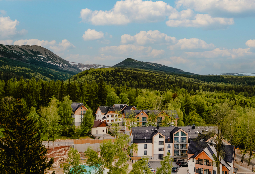 Das Green Mountain Hotel in Krummhübel empfängt Sie in ruhiger, dennoch atemberaubender Lage.
