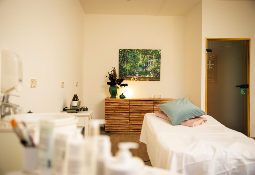 Entspannen Sie bei wohltuenden Wellnessanwendungen.