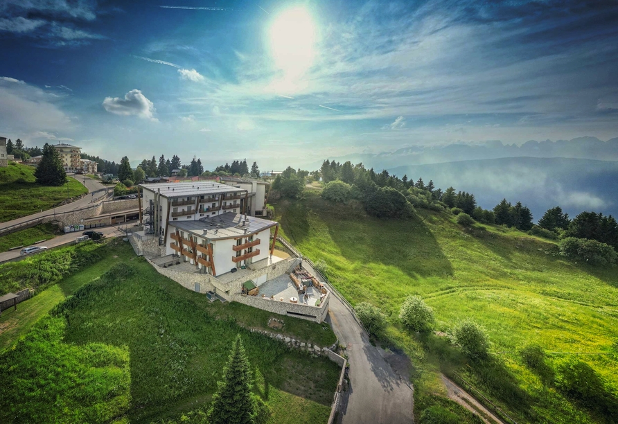 In einer atemberaubenden Lage empfängt Sie das Hotel Brenta Dolomites.