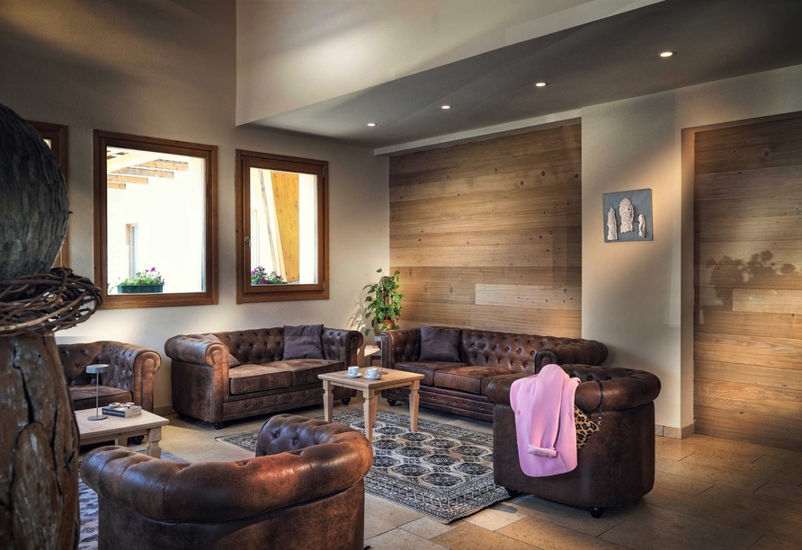 Die Lounge des Hotels Brenta Dolomites