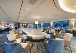 Die Panorama-Lounge lädt zum Verweilen ein.
