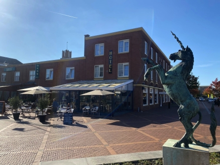 Herzlich willkommen im Hotel Du Commerce mitten in Oostburg!