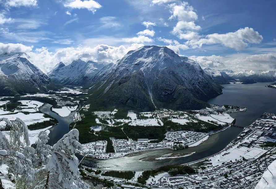In Åndalsnes können Sie wunderschöne Panoramablicke genießen.