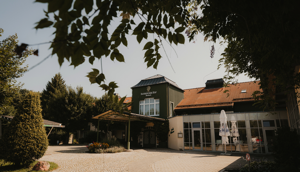 Außenansicht des Hotels Bayerischer Hof