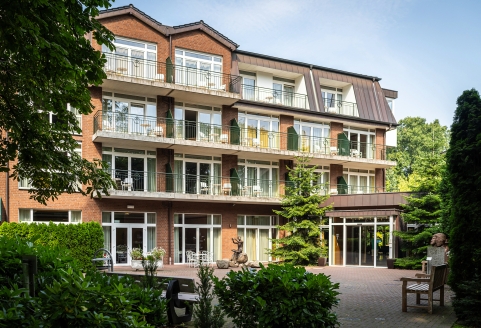 Herzlich willkommen im Waldhotel Tannenhäuschen!