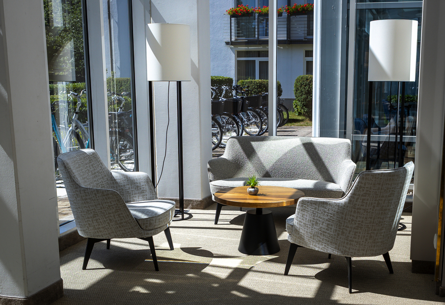 Lassen Sie sich in den gemütlichen Sitzecken nieder und genießen Sie Ihre Auszeit.