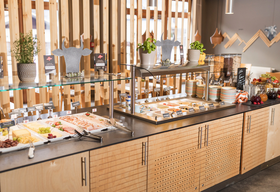 Bei einem reichhaltigen Frühstück stärken Sie sich für erlebnisreiche Tage.