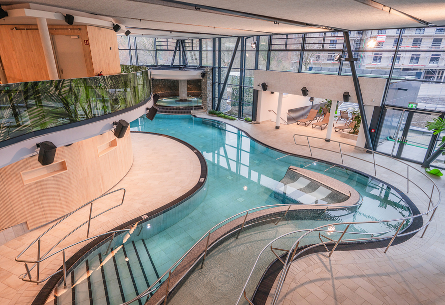 Sie wollen noch mehr Wellness? Ihr Hotel verfügt über einen direkten Tunnelzugang zum Lagunen-Erlebnisbad Willingen (Eintritt nicht inkl.)