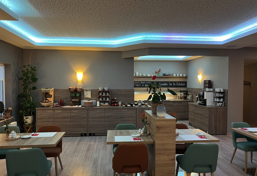 Freuen Sie sich auf das tägliche Frühstück im Restaurant.