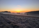 Der Sonnenaufgang ist im Winter besonders bezaubernd.