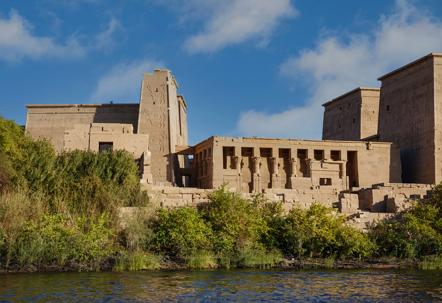 Auf der Insel Agilika erhebt sich der eindrucksvolle Philae Tempel, der zu den schönsten Heiligtümern des alten Ägyptens zählt.