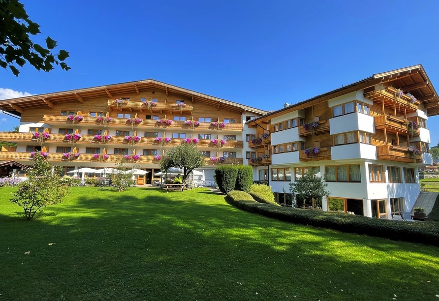 Außenansicht des Hotels Sonnalp