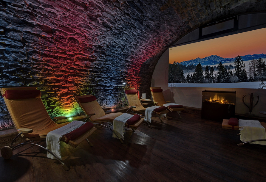 Genießen Sie vollkommene Ruhe in der Felsengrotte.