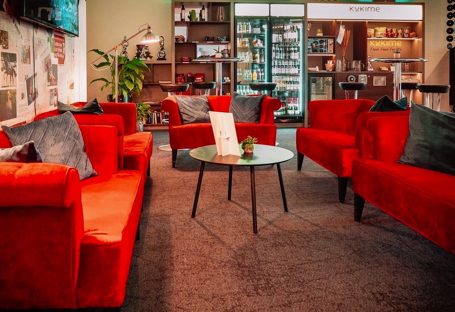 Die Lobby Ihres Hotels lädt zum Verweilen ein.