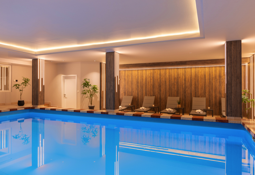 Hallenbad im MONDI Hotel Axams