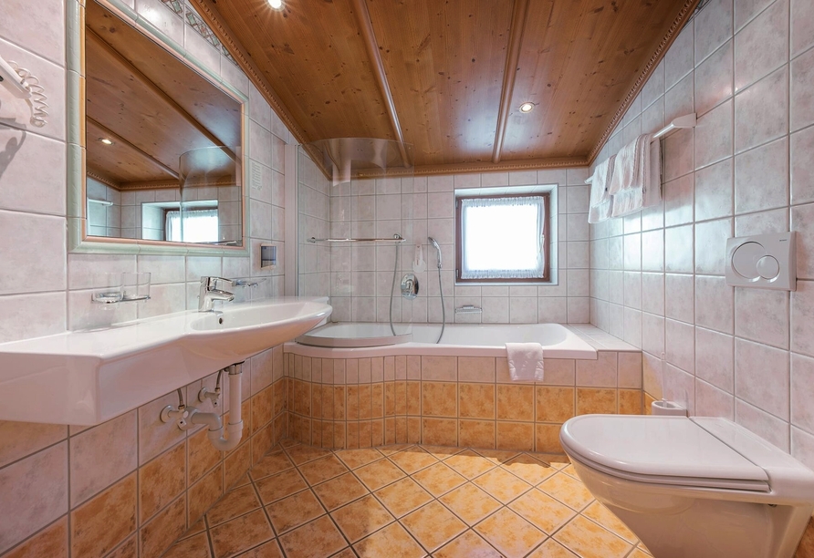 Beispiel eines Badezimmers im Doppelzimmer Komfort