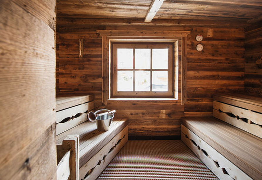 Die Sauna lädt zum Entspannen ein.