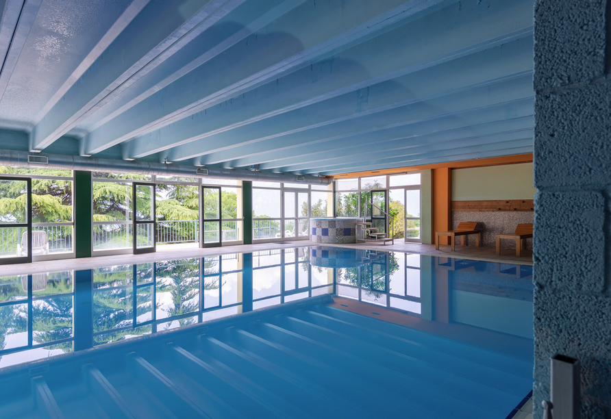 Das Hallenbad im Park Hotel Jolanda am Gardasee