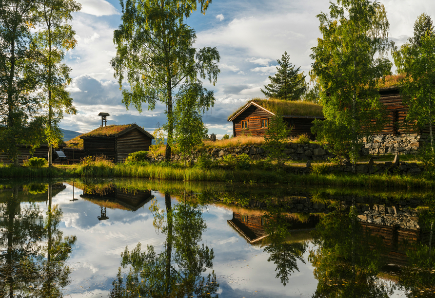 Bei Buchung des optionalen Ausflugspakets erwartet Sie der Besuch des Freilichtmuseums Maihaugen in Lillehammer, eines der größten kulturhistorischen Museen Norwegens.