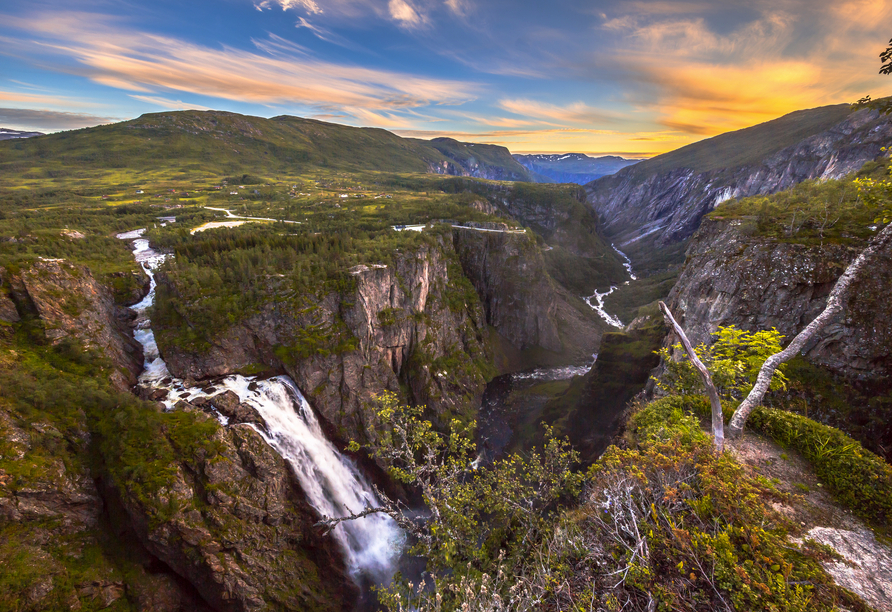 Der berühmte Vøringsfossen im Hardangerfjord-Gebiet zählt zu den spektakulärsten Wasserfällen Norwegens.