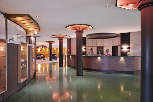 Rezeption im Golf- & Sporthotel Wiesensee