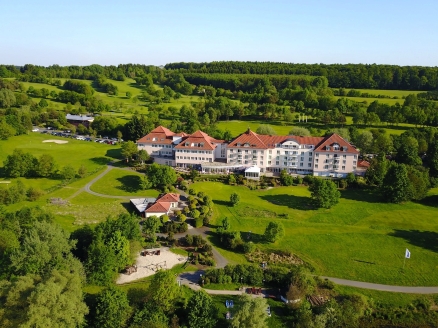 Außenansicht vom Golf- & Sporthotel Wiesensee