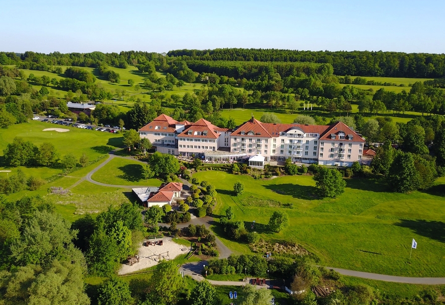 Außenansicht vom Golf- & Sporthotel Wiesensee