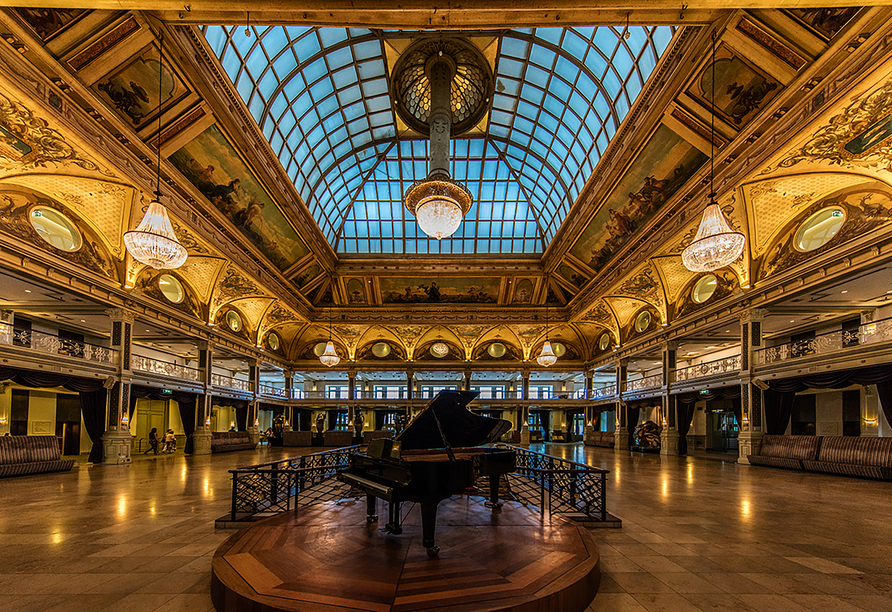 Bestaunen Sie den eindrucksvollen Kursaal im Herzen des Hotels.