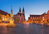 Der Braunschweiger Marktplatz beeindruckt mit historischen Bauwerken und lebendiger Atmosphäre im Herzen der Stadt.