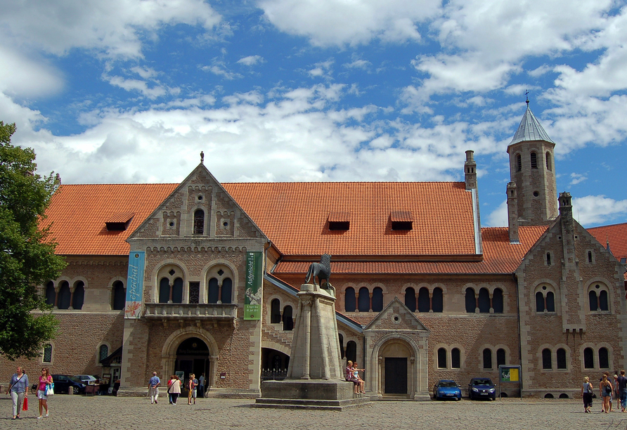 Die Burg Dankwarderode in Braunschweig fasziniert mit mittelalterlicher Pracht und eindrucksvoller Geschichte.