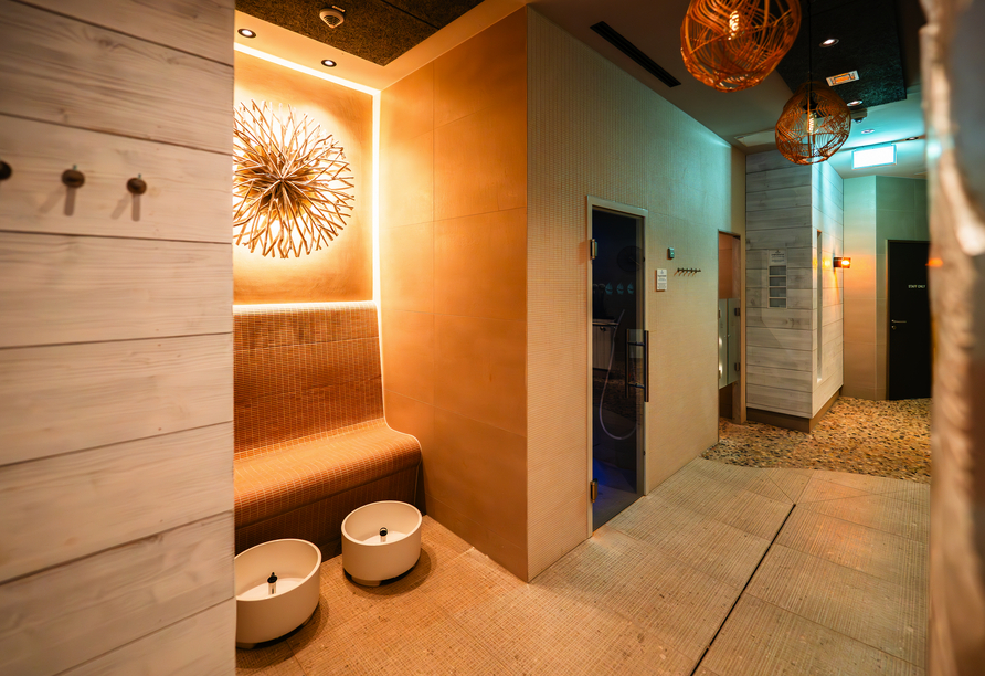 Entspannen Sie im Wellnessbereich.