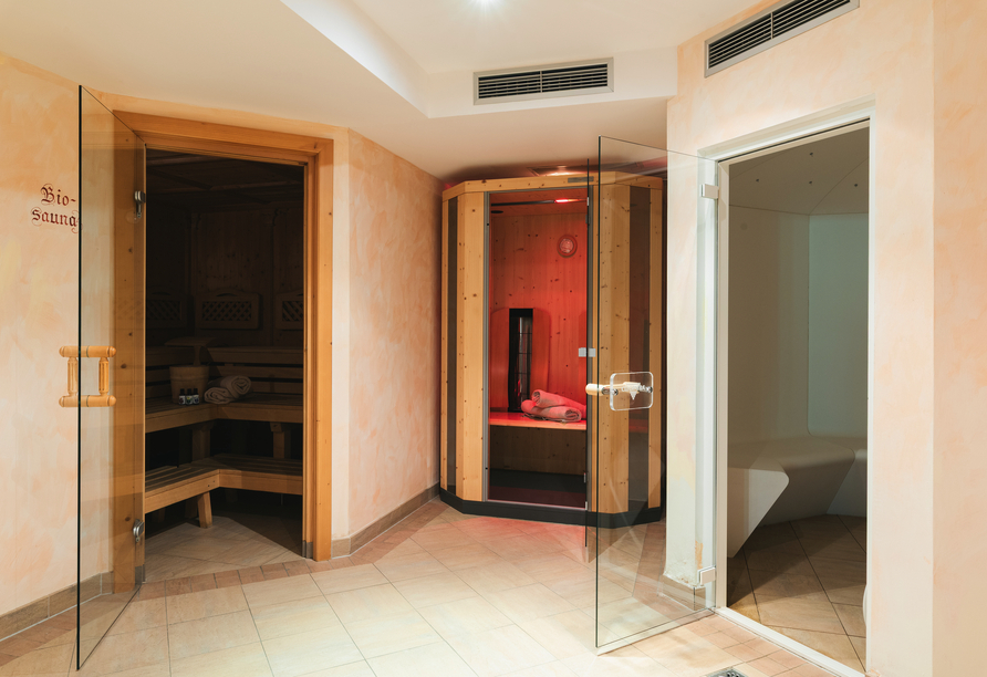 Die Sauna lädt zu Entspannung ein.