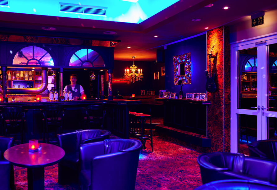 Lassen Sie den Abend entspannt an der Hotelbar ausklingen...