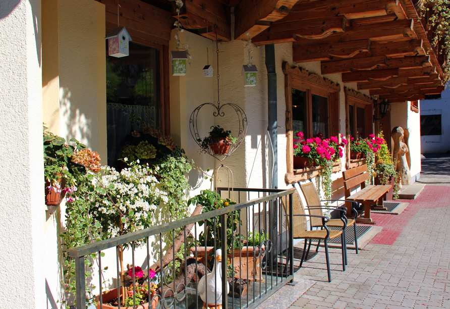 Der Eingang Ihres Hotels.